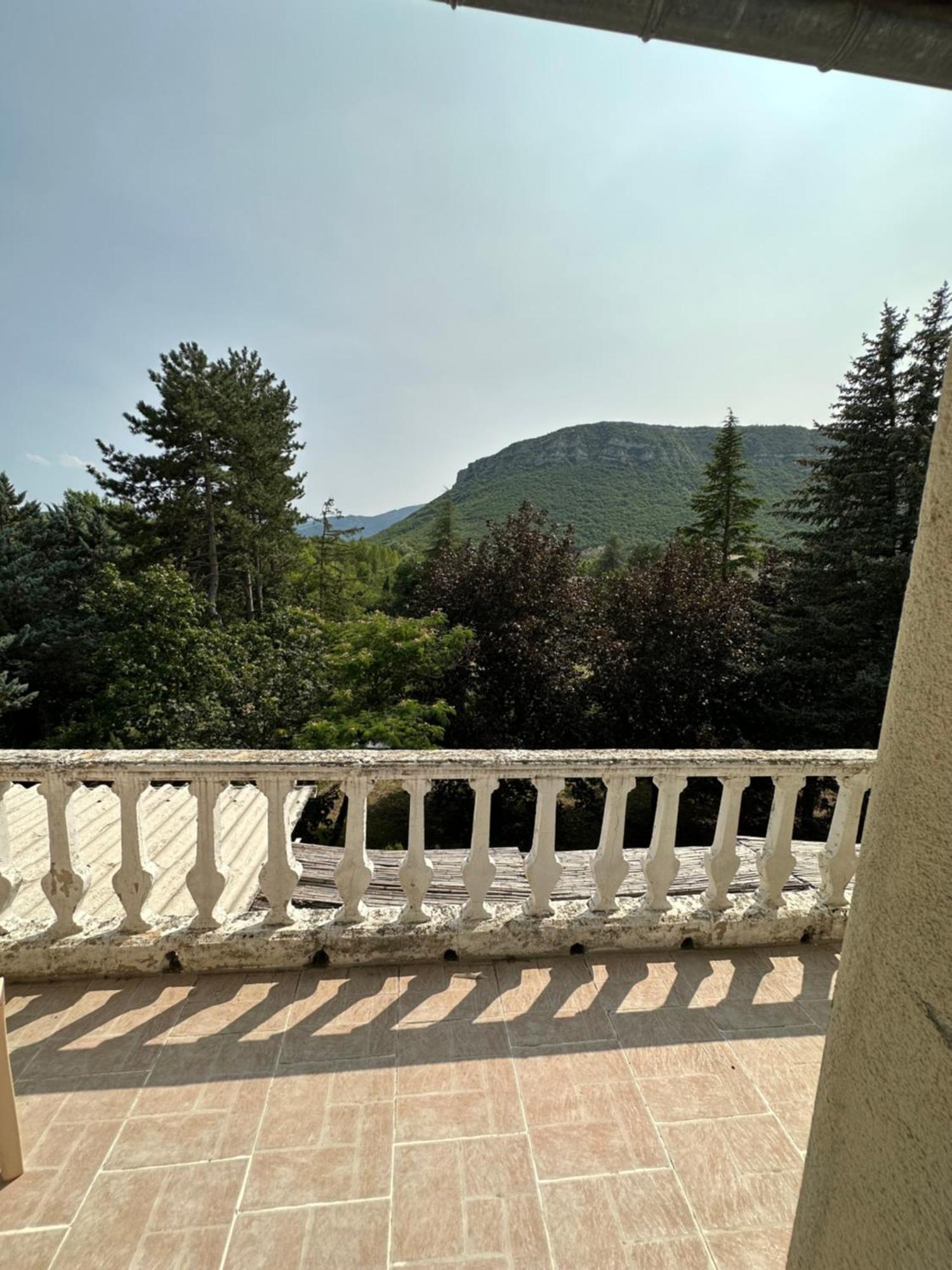 Les Terrasses Hotel Laragne-Monteglin Exterior photo